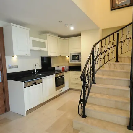 Apartment Gold City 2b2b Penthouse Main Building With Free Aqua Park *
